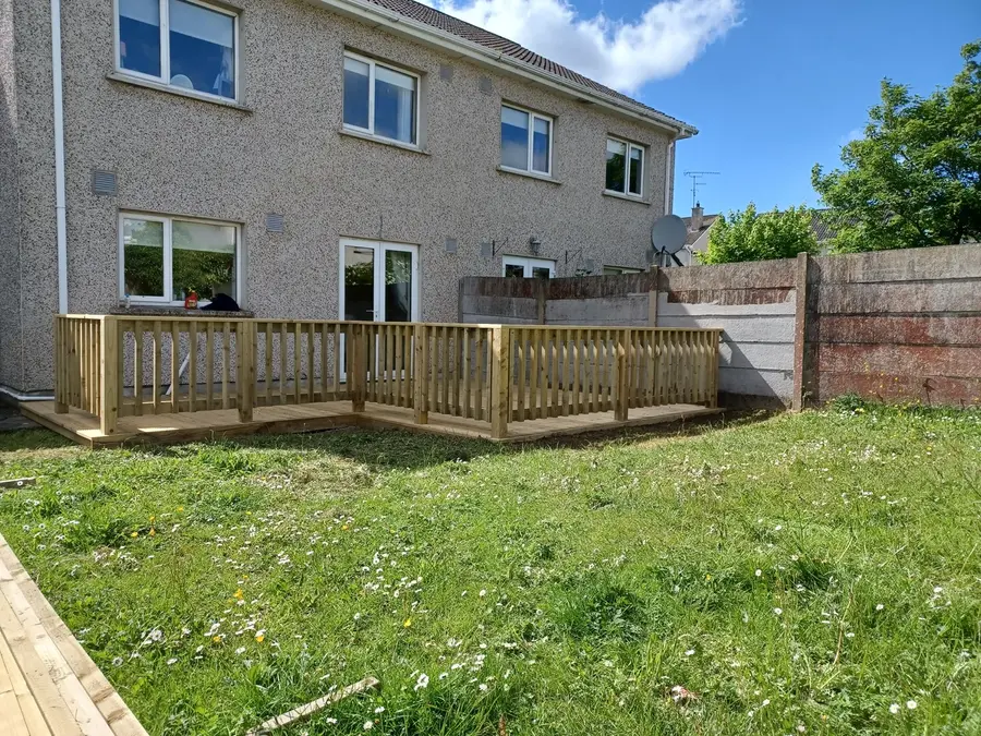 Timber Decking with Balustrade