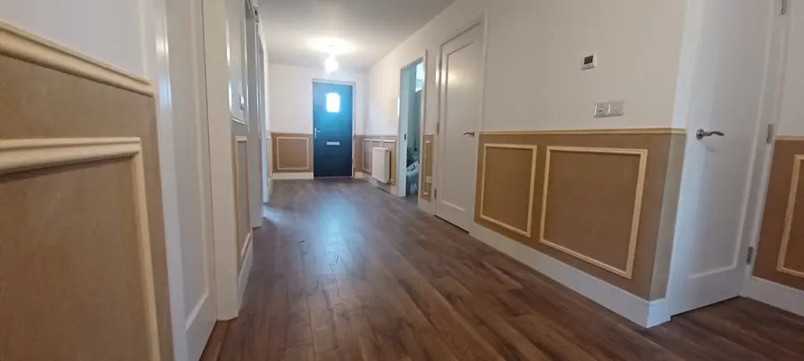 Wainscot Panelling — Full Hallway